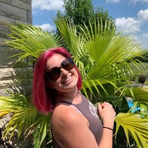 Meet your Posher, Ashley